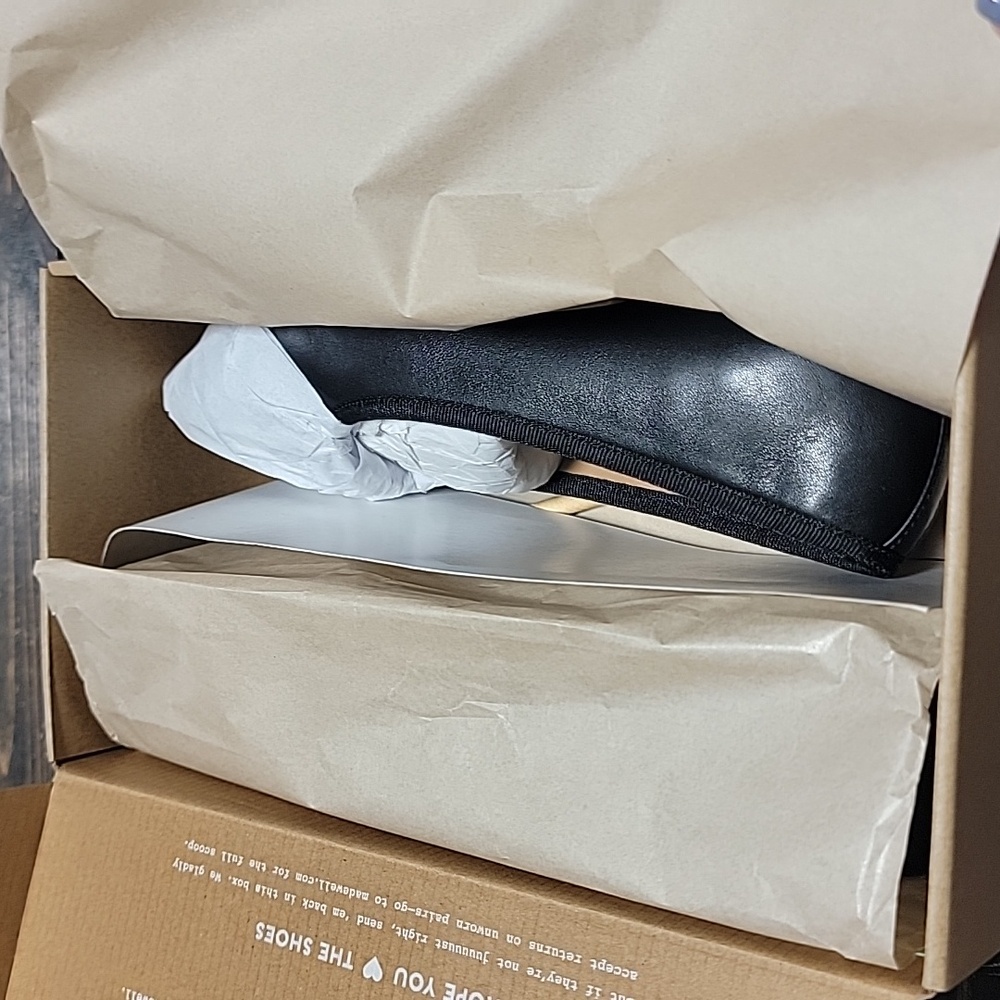 Madewell Black Leather Flats - Picture 6 of 7